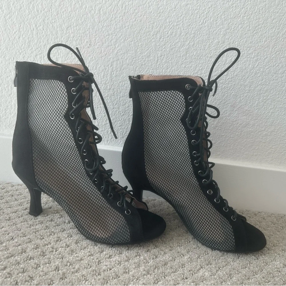 Lace up Rubber Sole Dance Heels Size 8 - Picture 2 of 5